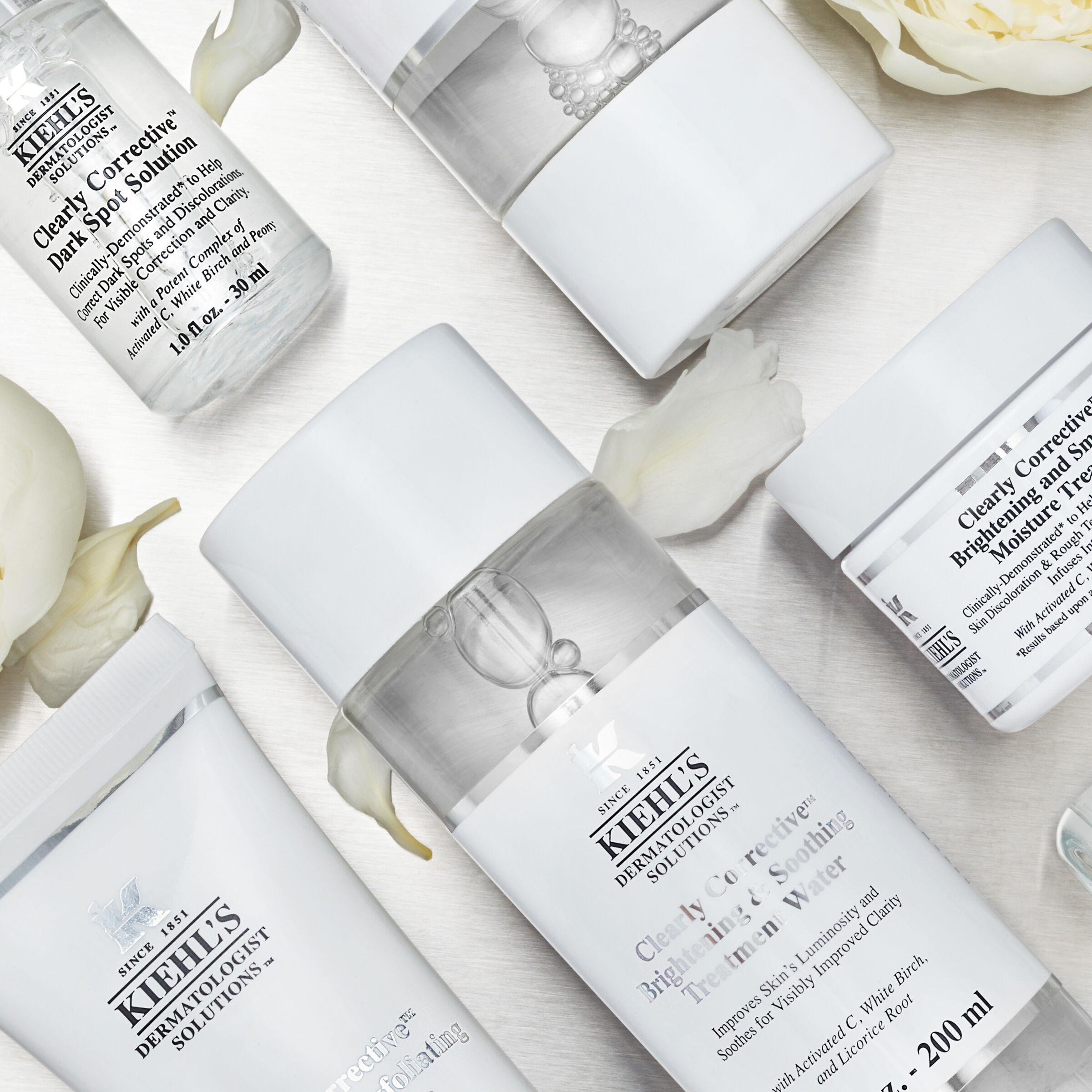 Nước Thần Lam Sang Da & Mờ Tham Mụn Kiehl's Clearly Corrective™ Brightening Soothing Treatment Water
