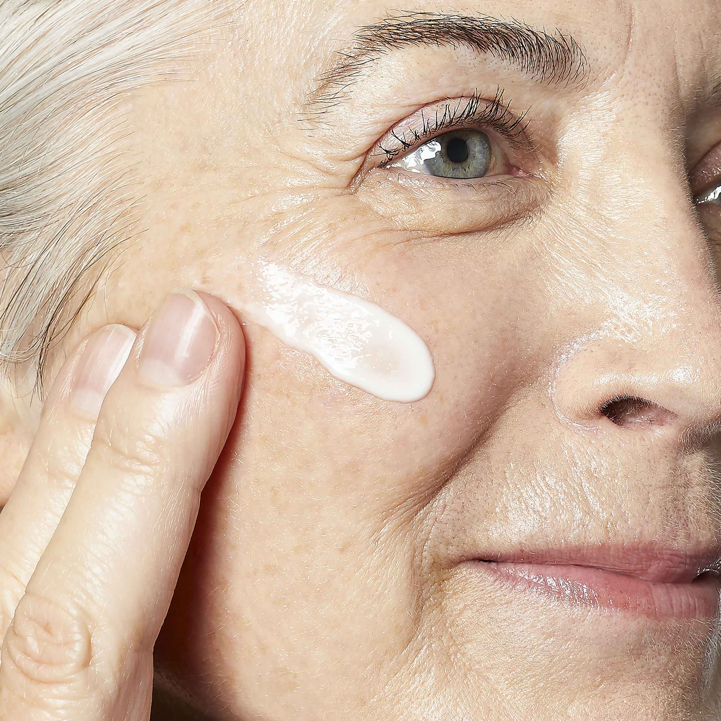 Serum Vitamin C đậm đặc Kiehl's Powerful-Strength Line-Reducing Concentrate