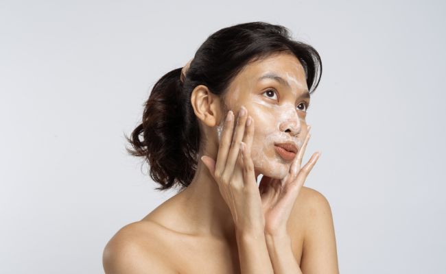 cách chọn sữa rửa mặt cho từng loại da