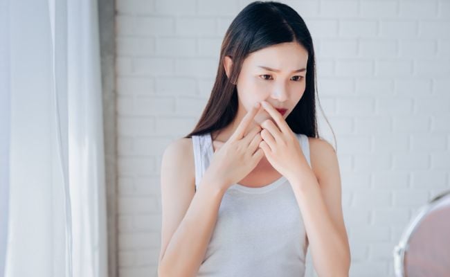 Sau khi nặn mụn nên kiêng ăn bao lâu?