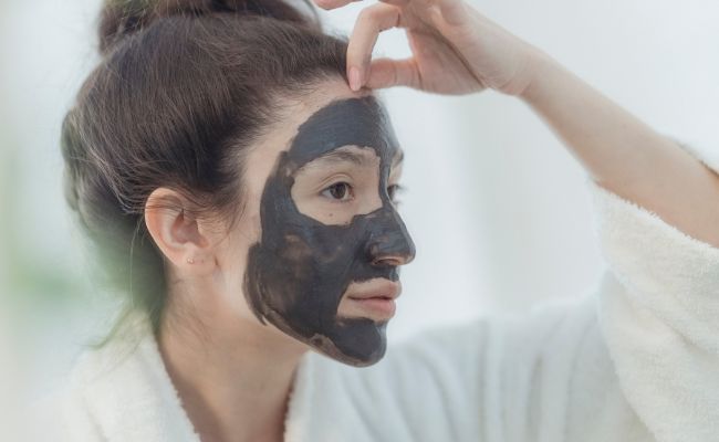 đắp mặt nạ dưỡng da cho da dầu mụn
