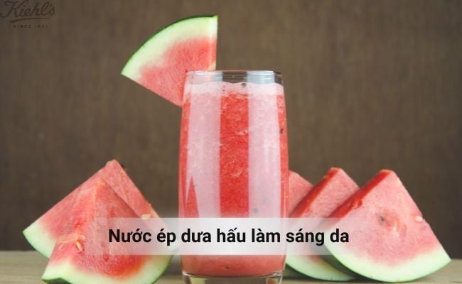 Nước ép dưa hấu làm sáng da mờ thâm