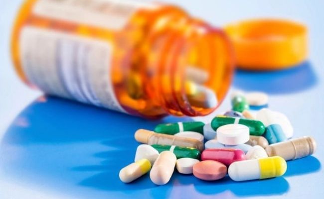Sử dụng thuốc kháng sinh điều trị mụn dậy thì