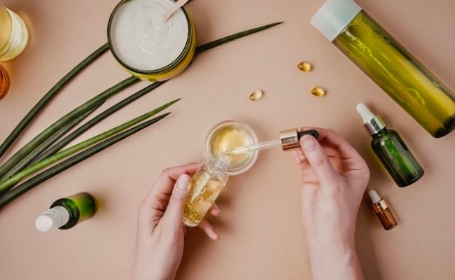 Đánh giá ưu - nhược điểm của dược mỹ phẩm trong chăm sóc da