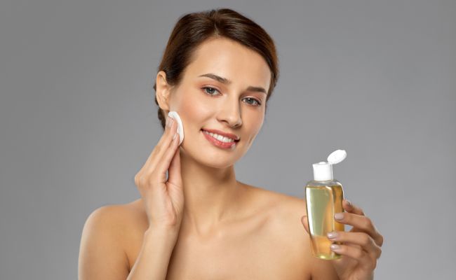 dùng toner cân bằng da cho da dầu