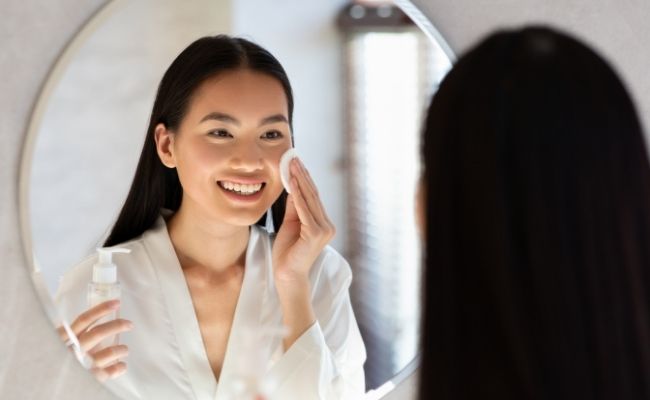Tẩy trang vào cuối ngày