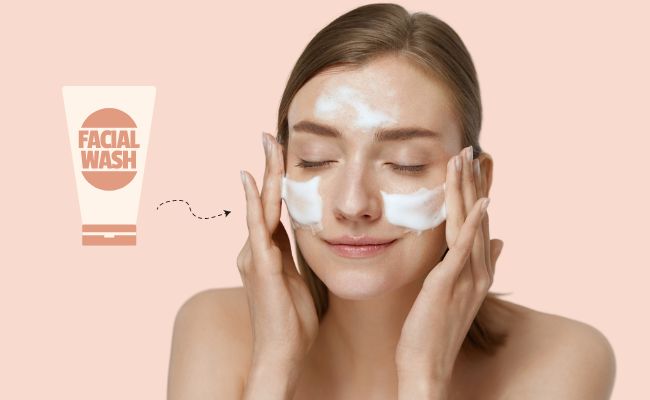 các bước skincare ban ngày với sữa rửa mặt