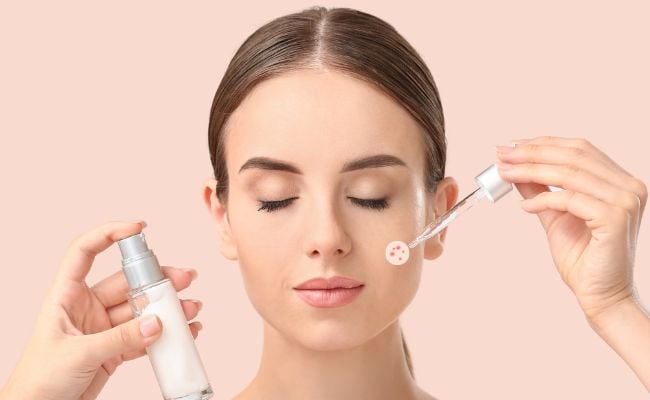 các bước skincare ban ngày với sản phẩm đặc trị