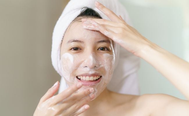 Lựa chọn sữa rửa mặt theo công dụng thành phần