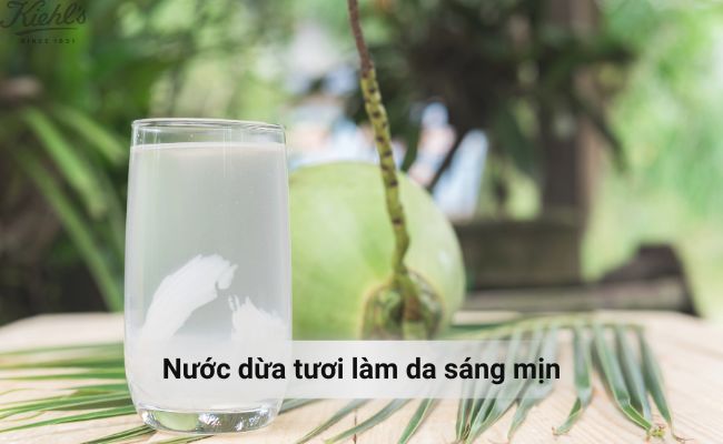 Nước dừa tươi làm da sáng mịn