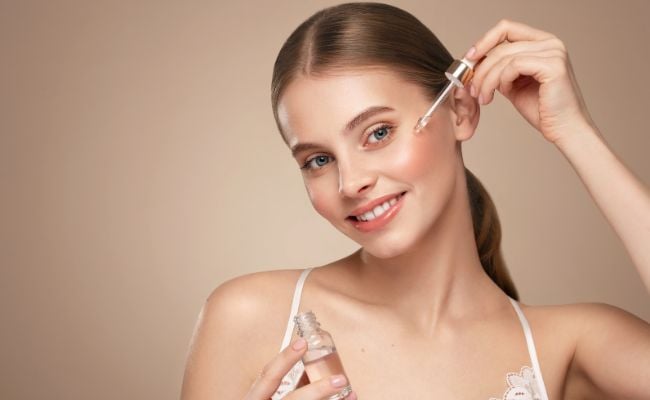 Nên bôi Retinol trước hay sau kem dưỡng?

