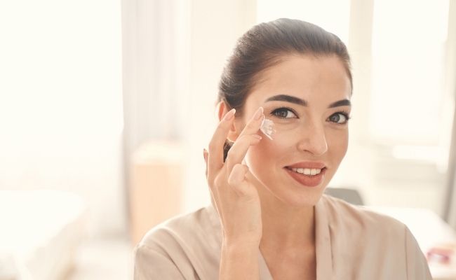 vì sao da hỗn hợp nên sử dụng kem dưỡng ẩm
