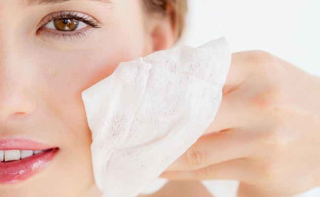 Cách phòng ngừa tình trạng mụn ẩn dưới da
