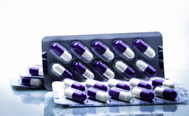 Cách trị mụn đỏ trên da bằng liệu pháp Tây Y

