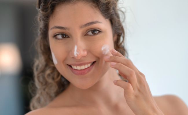 Lưu ý khi sử dụng Vitamin C trị thâm