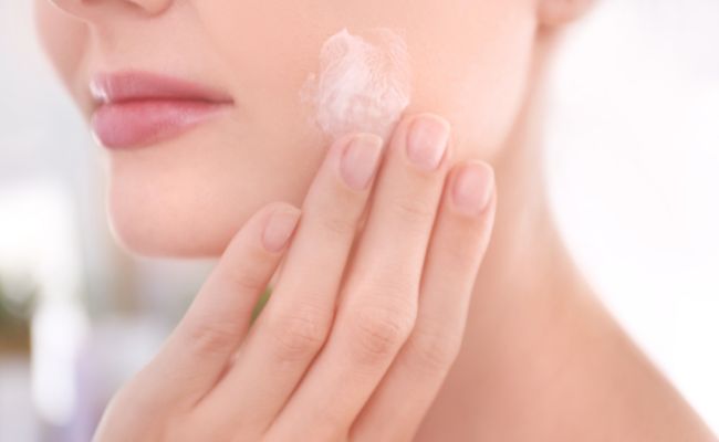 Những nguyên tắc giúp điều trị mụn không nhân hiệu quả