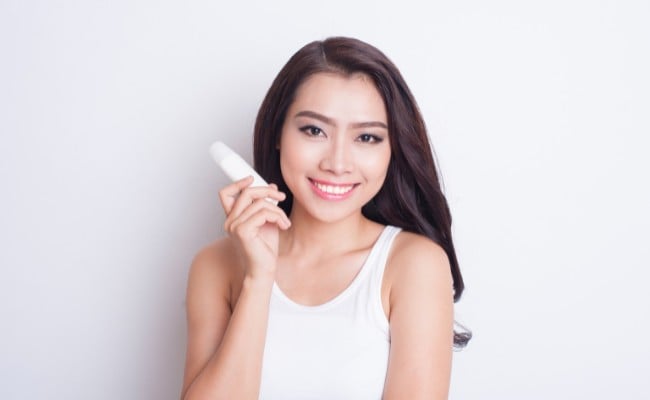 Trị mụn đầu đen ở mũi với Benzoyl Peroxide