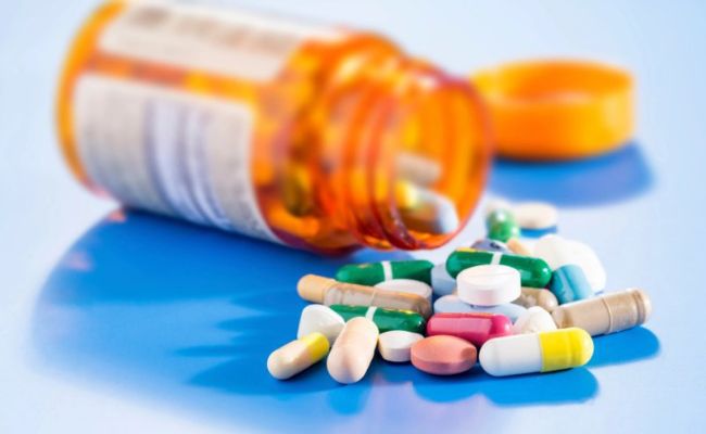 Cách điều trị nổi mẩn đỏ ở da mặt bằng thuốc