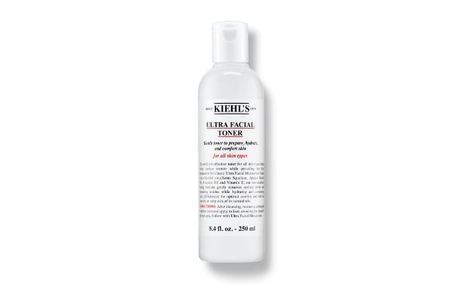 Ultra Facial Toner Toner không cồn dịu nhẹ Ultra Facial Toner rất lành tính và có khả năng cấp ẩm tối ưu