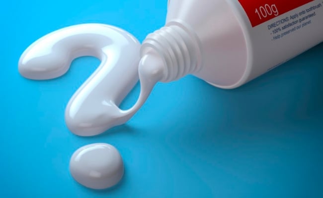 Cách lột mụn đầu đen tại nhà bằng kem đánh răng